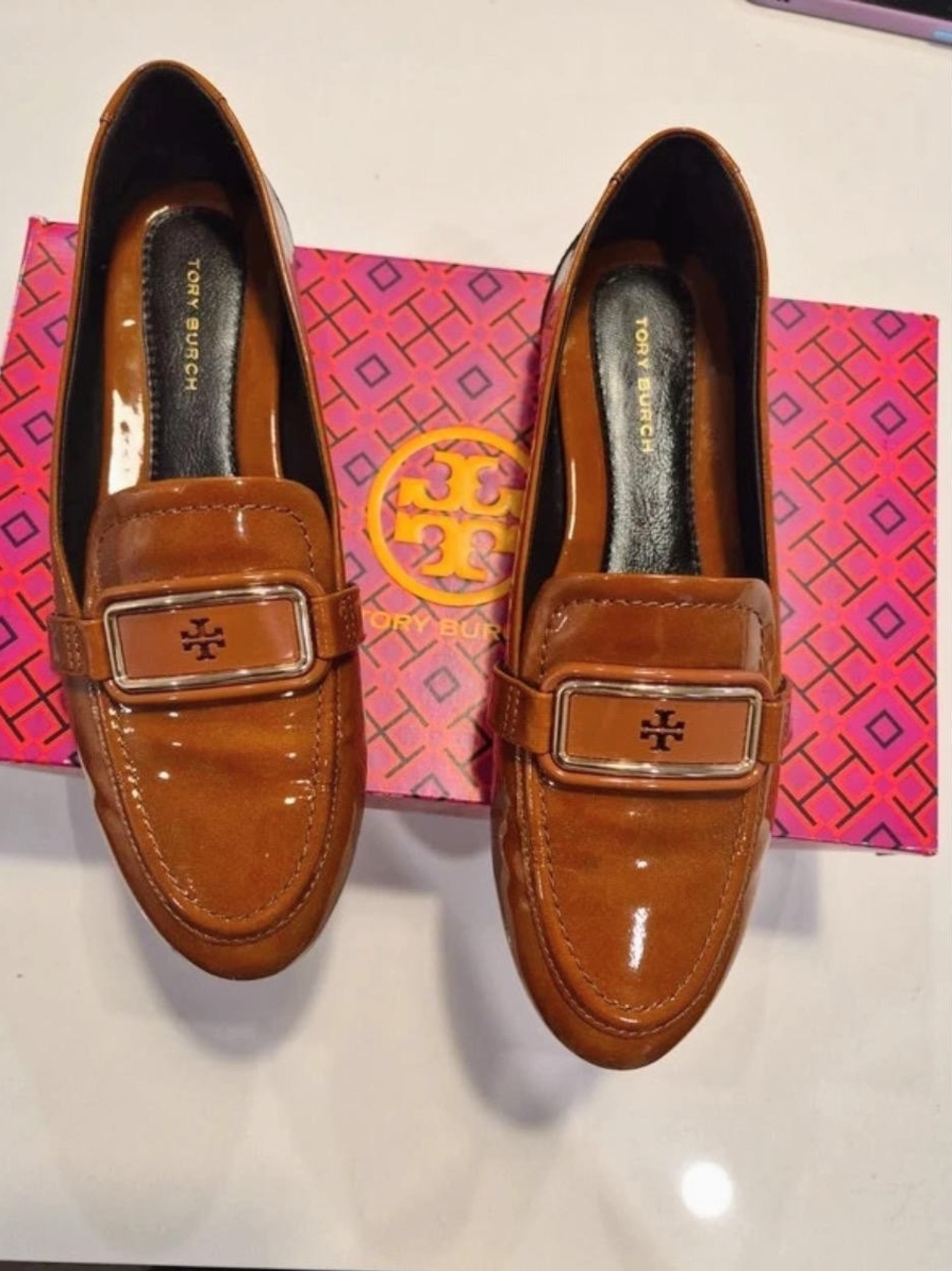 Tory Burch Cognac Patent Leather Logo Loafers Size 5.5